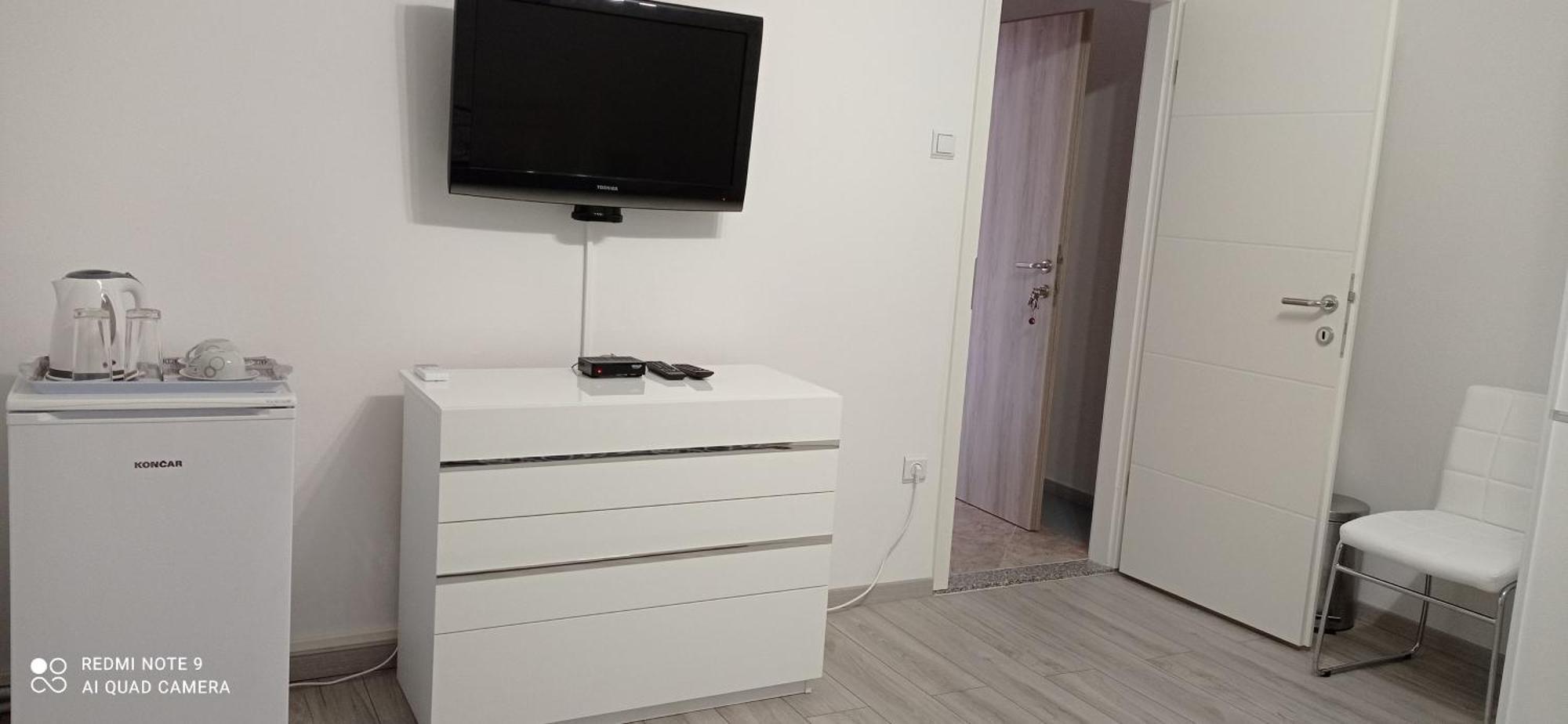 Viktor Rooms And Apartments 로비니 객실 사진